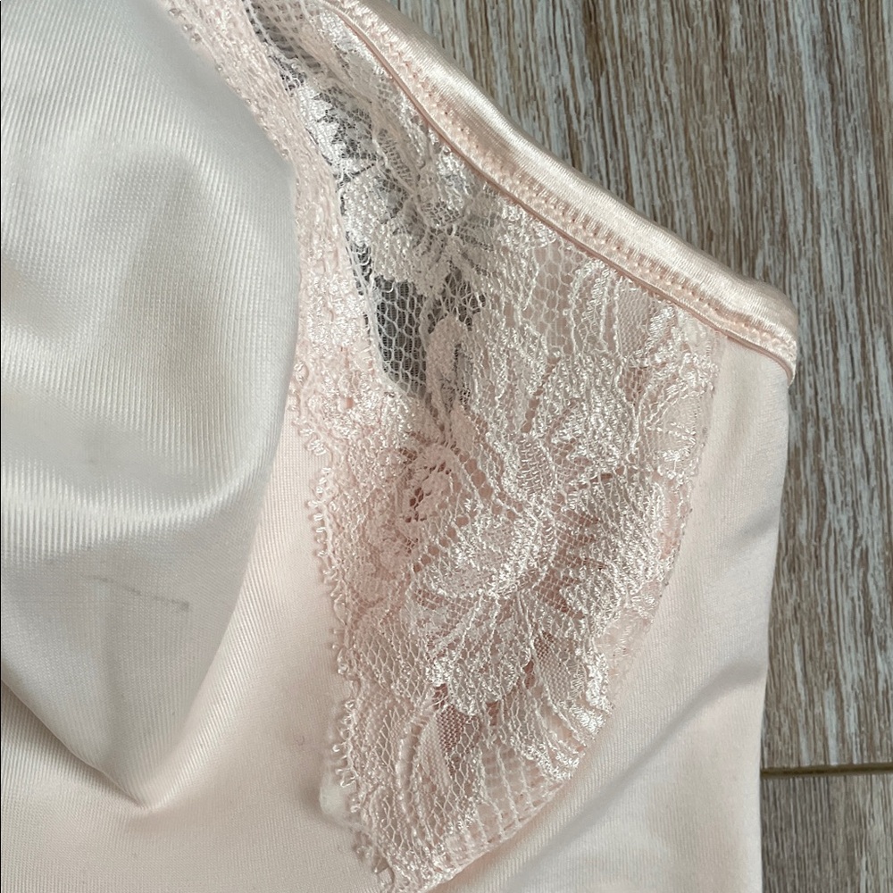 Bali Bra Cami 38D Pink Lace Adjustable Straps Underwire - Picture 3 of 9